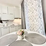 Menada Romance Marine 公寓