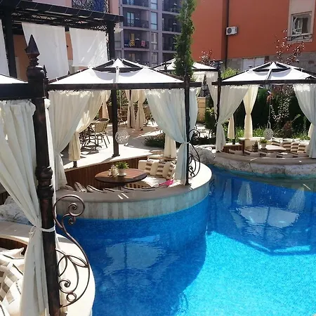 Menada Romance Marine Apartment *
