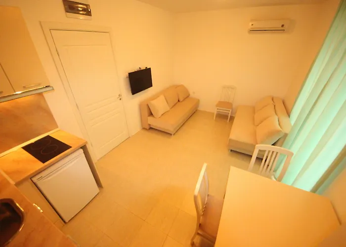 Menada Romance Marine 阳光海滩